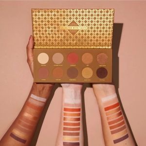 Zoeva "Caramel" Eyeshadow pallet